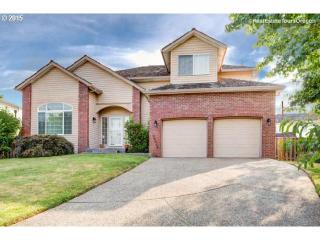 15100 Diamond Dr, Happy Valley, OR 97015-8204