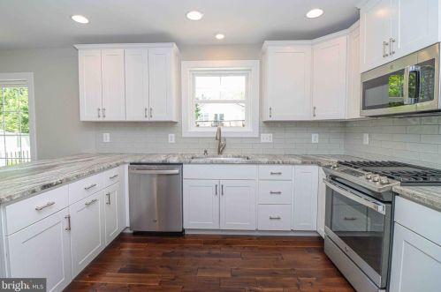 38 Chrisba Rd, Severna Park MD 21146-3060 exterior