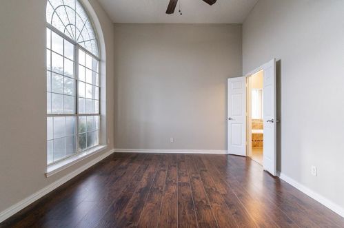 2818 Lk Vly Dr, Garland TX exterior