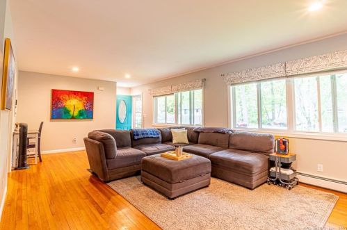 13 Foxcroft Rd, Niantic CT  06357-1415 exterior