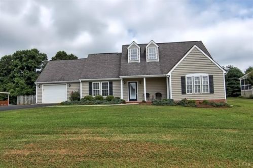 1045 Nickolas Berten Way, Lynchburg, VA 24502-5802