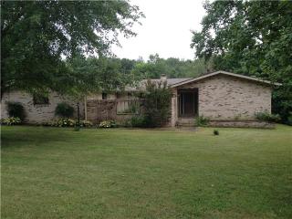 103 Autumn Ln, Tullahoma, TN 37388-5302