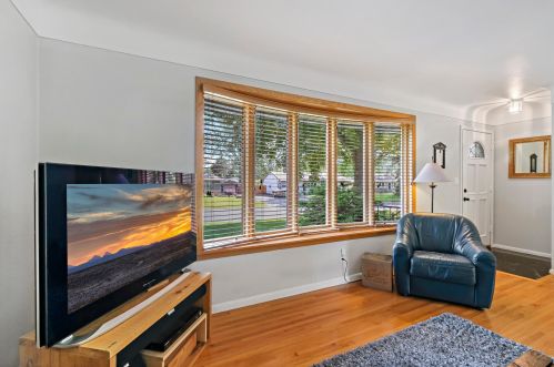1007 Edgewater Ave, Saint Paul MN  55126-8119 exterior