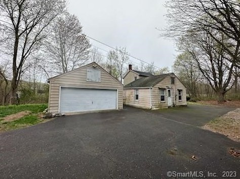 76 Kane St, Southington CT  06489-2510 exterior