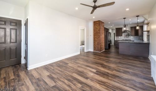 576 Irvington Ave, Maplewood NJ  07040-1525 exterior