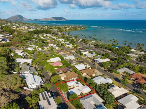 4933 Waa St, Honolulu HI  96821-1445 exterior