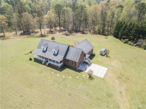 2824 General Mahone Hwy, Waverly, VA 23890-3032