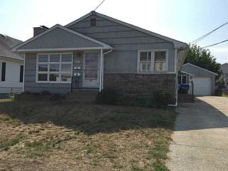 34 Stedman Ave, Pawtucket, RI 02860-3336
