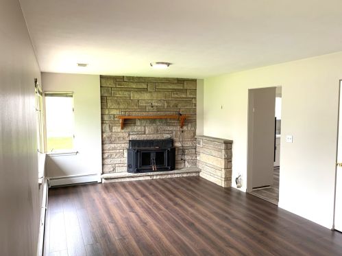 38402 Russell Ave, Waukegan, IL 60087-5418