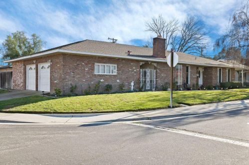 396 Concord Ct, Manteca, CA 95336-4041