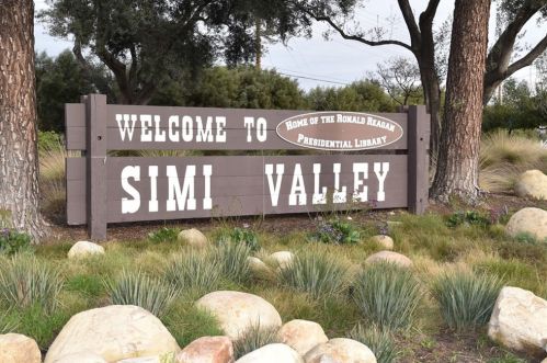 9 Skyflower Ln, Simi Valley, CA 93065-7416