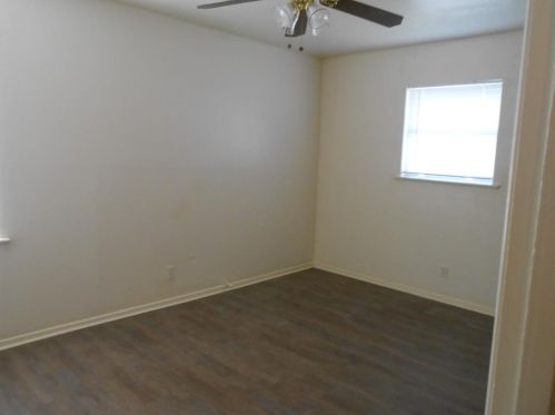 3720 Eastridge Dr, Fort Worth TX  76117-2719 exterior