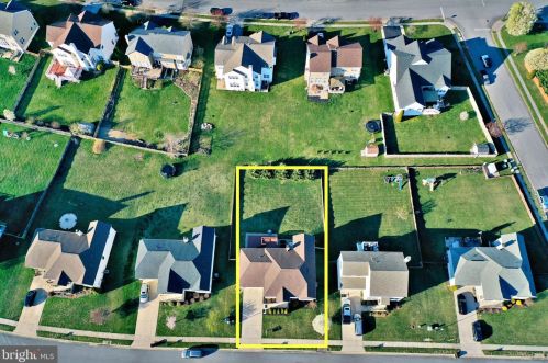 91 Burberry Ln, Charles Town, WV 25414-5642