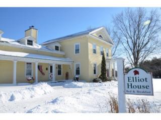 5779 Dorset St, Shelburne, VT 05482-7099
