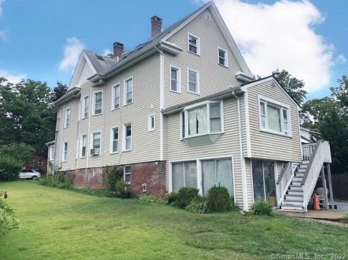 9 Elm St, Wallingford CT  06492-4703 exterior