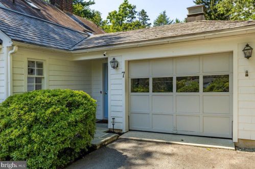 7 Armour Rd, Princeton NJ  08540-3003 exterior