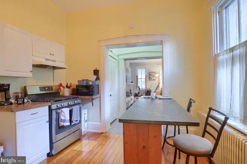 433 Walnut St, Lancaster PA  17603-3362 exterior