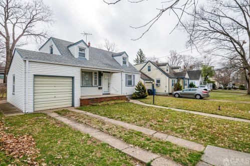 86 Spear St, Metuchen, NJ 08840-2148