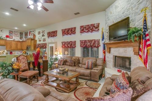 636 Possom Trot Holw, Whitewright TX 75491-7265 exterior