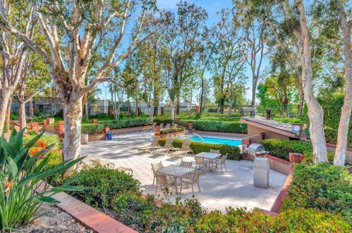 22 Delamesa, Irvine CA  92620-1838 exterior