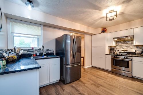 1274 Holly Dr, Springfield, OH 45504-4168