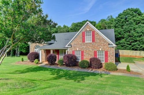 475 Meadowcreek Dr, Jefferson, GA 30549-3695