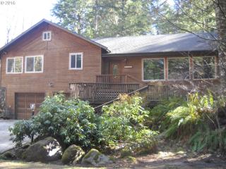 21460 Meadow Crest Dr, Rhododendron, OR 97049-9737