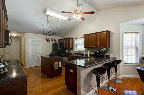 1832 Millstone Mnr, Conyers GA  30013-1354 exterior