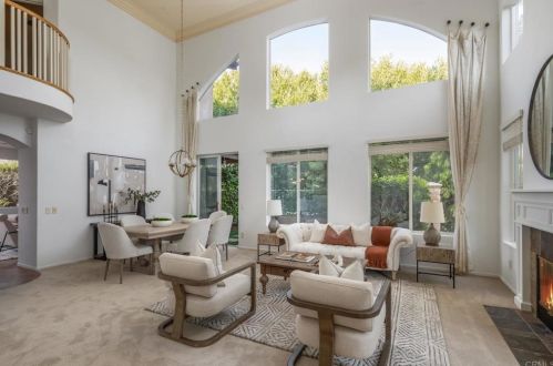 574 Kristen Ct, Encinitas, CA 92024-2788