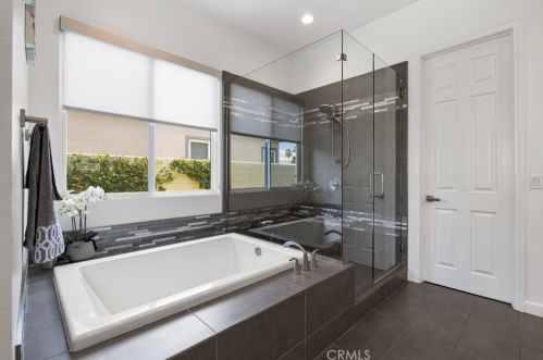 81830 Seabiscuit Way, La Quinta CA  92253-8949 exterior