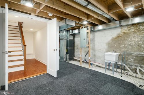 1828 12 St, Philadelphia PA 19147-4532 exterior