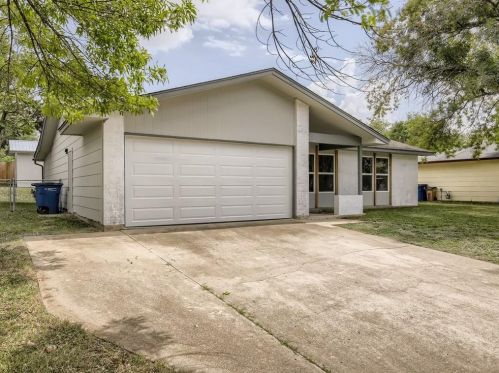 9707 Cottle Dr, Austin TX  78753-4303 exterior