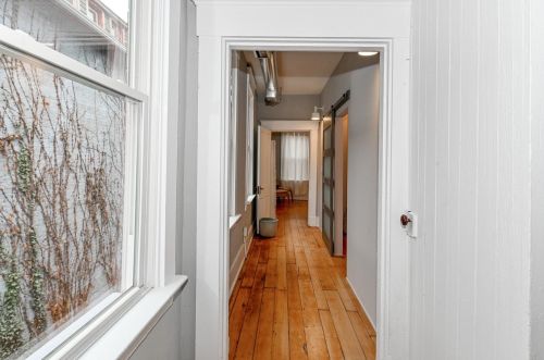 2612 Hemlock St, Cincinnati OH  45206-1608 exterior