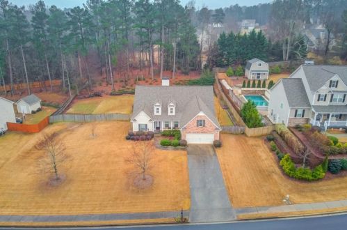 2308 Deep Wood Dr, Loganville, GA 30052-7449