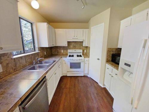 8504 Birmingham Dr, Austin, TX 78748-6418