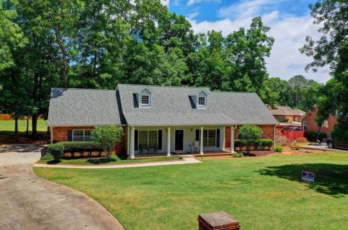 3203 Lindas Cir, Conyers GA  30013-2237 exterior