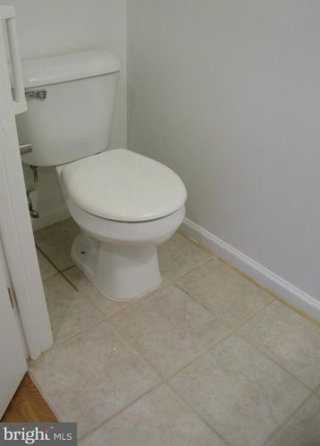6406 Andrew Matthew Ter, Springfield VA  22150-7826 exterior