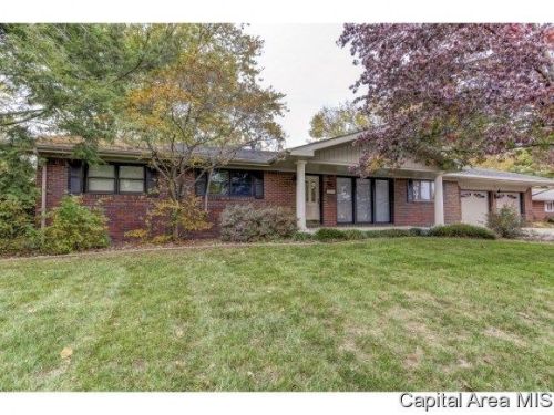 7 Pinehurst Dr, Springfield, IL 62704-3120
