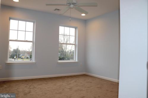 46 Stoneham Rd, Trenton NJ 08638-2746 exterior