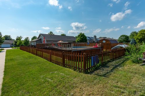 1154 Arneita St, Sycamore IL  60178-1125 exterior