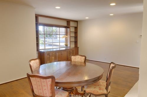 1628 La Loma Dr, Santa Ana CA 92705-3078 exterior