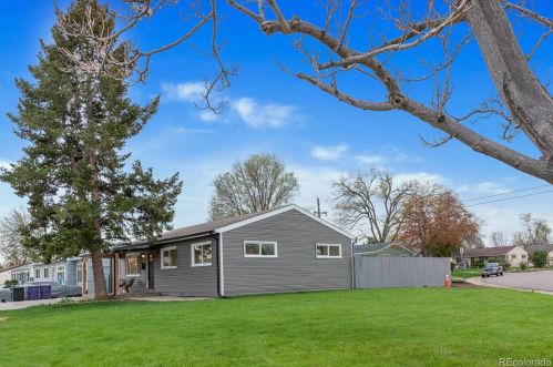 1601 Knox Ct, Denver CO  80219-4526 exterior