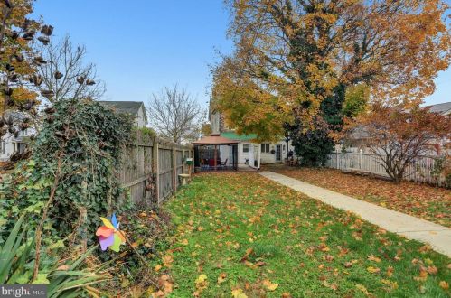 717 York St, Hanover PA 17331-3228 exterior