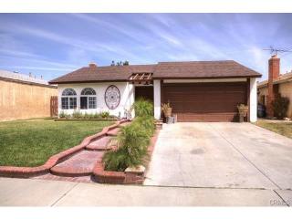 10171 Medallion Pl, Riverside, CA 92503-1034