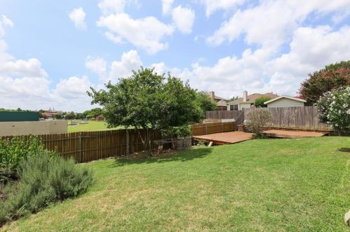 5601 Seafield Ln, Fort Worth TX  76135-2531 exterior