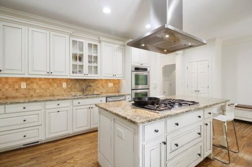1331 Carolyn Dr, Atlanta GA  30329-3546 exterior