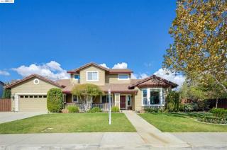 5568 Goldenrod Dr, Livermore, CA 94551-6960