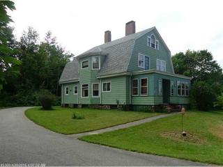 21 Elm St, Machias, ME 04654-1412