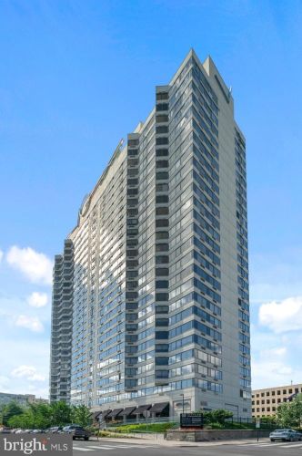 2001 Hamilton St, Philadelphia PA  19130-4298 exterior