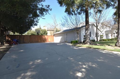 2113 Tuolumne Rd, Turlock, CA 95380-9541